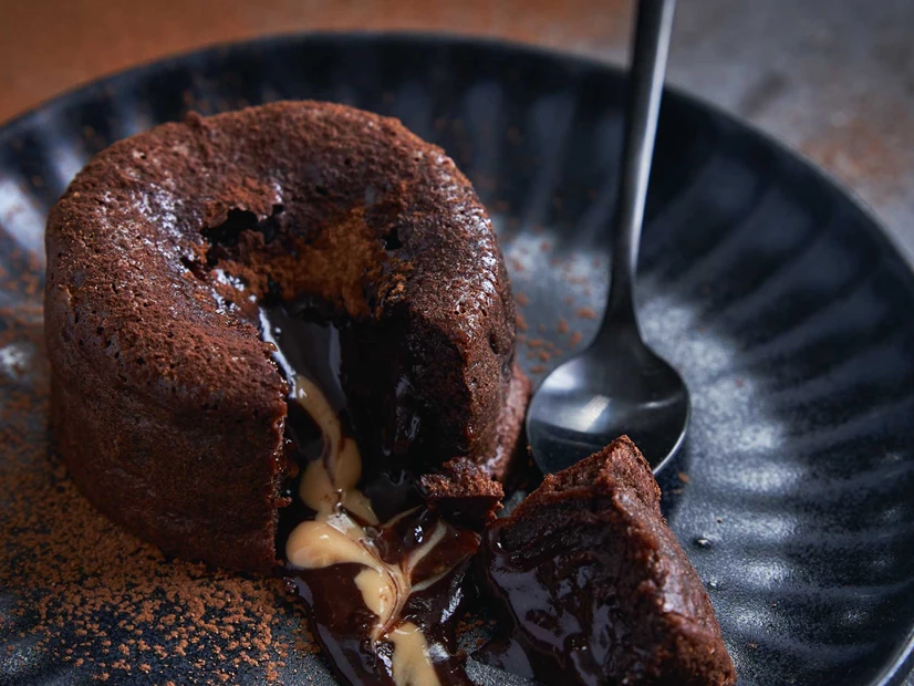petit gateaux recipe with chocolate and dolce de leche